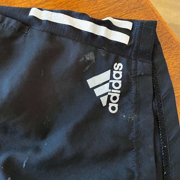 Men’s adidas 5inch inseam areodry shorts with underwear built in - Picture 5 of 5